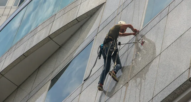 Servicios de Limpieza de Ductos: Asegurando Aire Limpio y Sistemas HVAC Eficientes